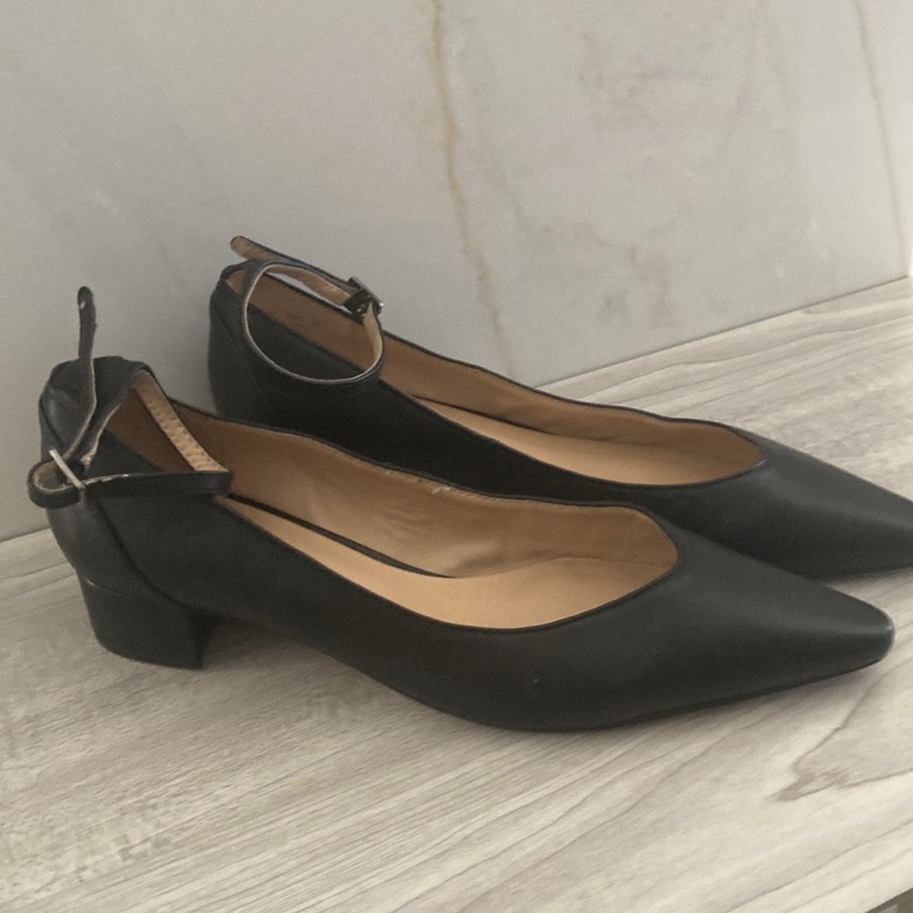 Elegant Black Women's Shoes